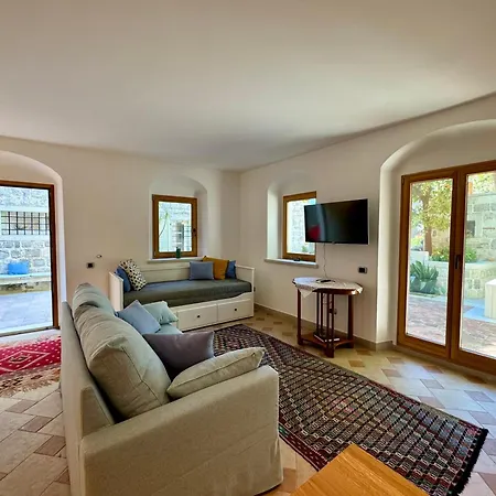 Olea Apartments In A Historic 17Th Century Palace Perast Exterior photo